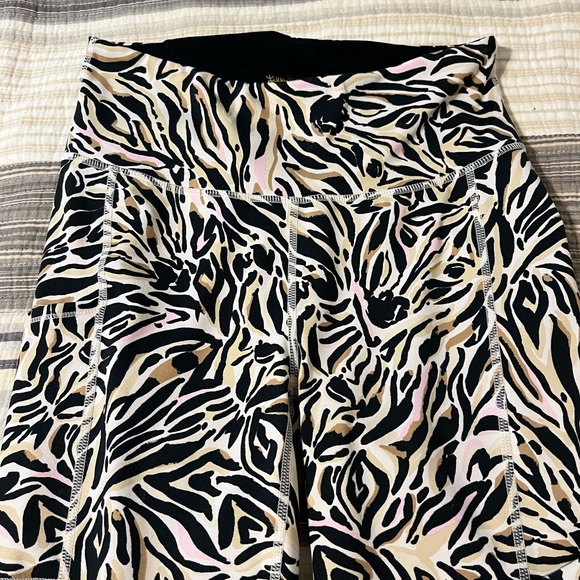 Lilly Pulitzer Luxletic Weekender Leggings, High-rise. Small. - Picture 3 of 5